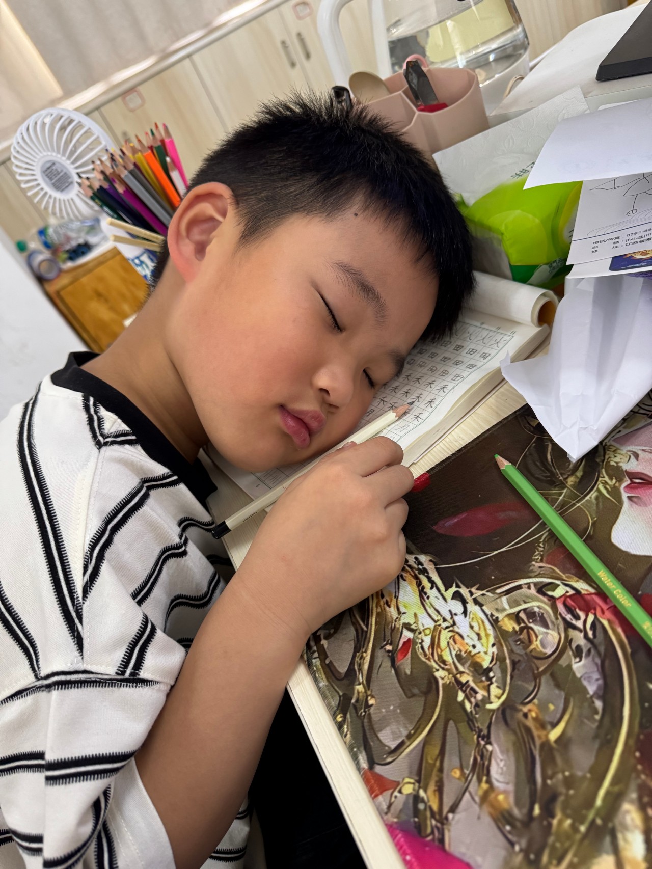 写作业怎么还睡着了呢😴..